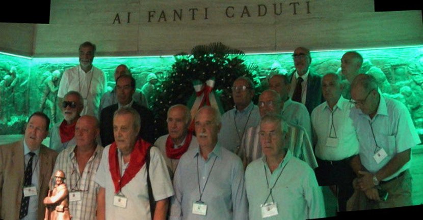 1° raduno Ascoli Piceno dal 9 al 10 settembre 2011 -  foto...177 - onore ai Fanti Caduti